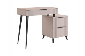КАТРИН Стол туалетный в Белоярском (ХМАО) - beloiarskii.ok-mebel.com | фото