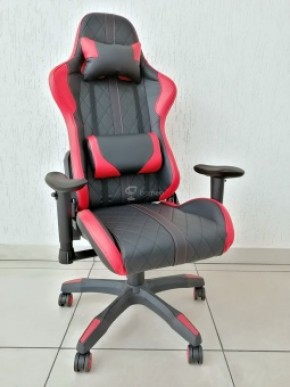 Кресло геймерское Barneo K-52 (черная экокожа красные вставки) в Белоярском (ХМАО) - beloiarskii.ok-mebel.com | фото 1